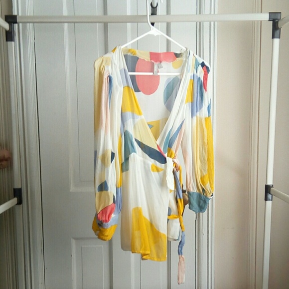 🔥ASOS Chiffon Abstract Print Wrap Top🔥 - Picture 2 of 8